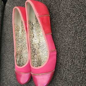Pink flats